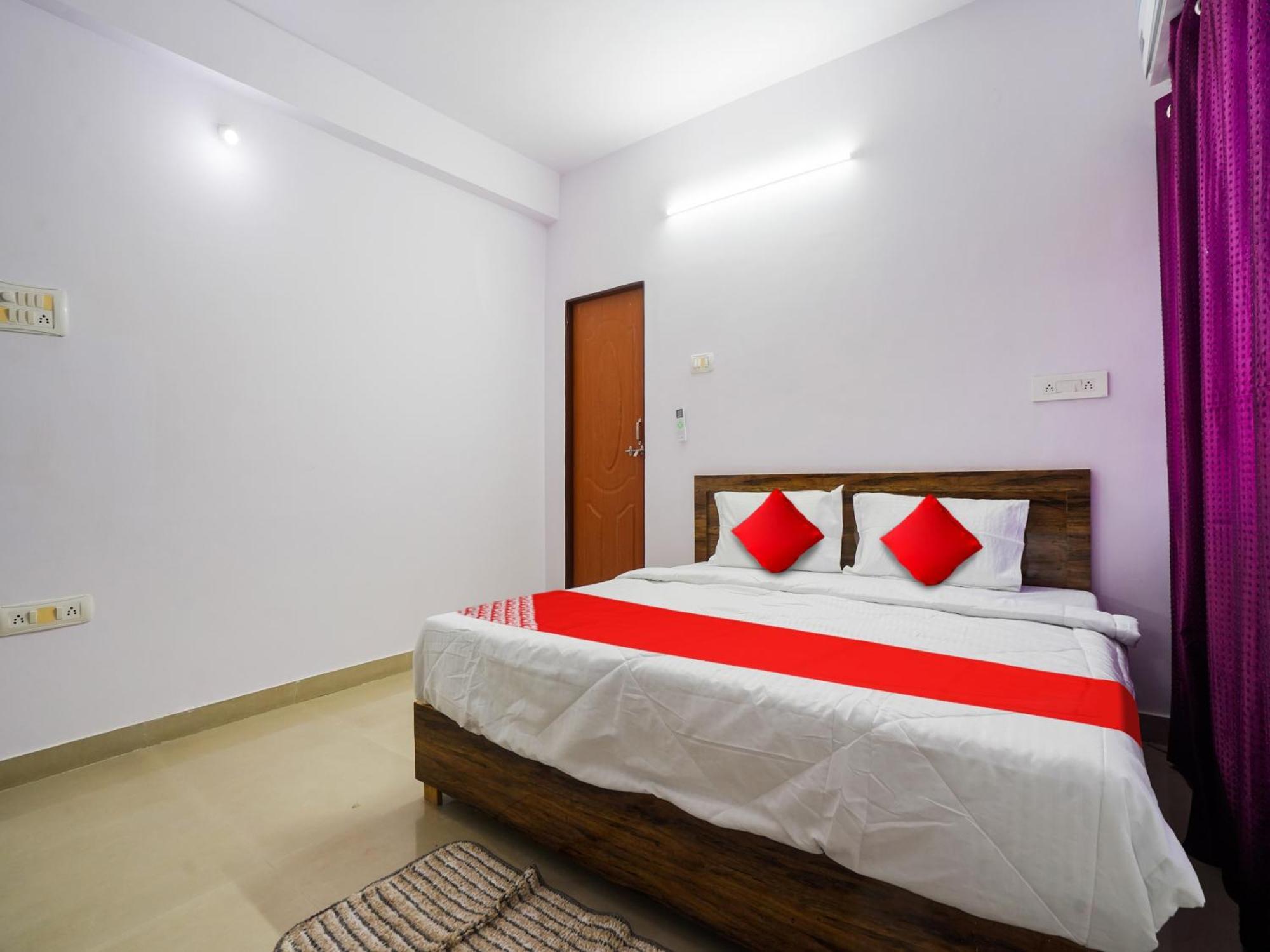 Super Hotel O London Street Nagpur Buitenkant foto